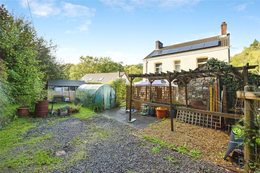 Property photo 2 of 31 Picture No. 06