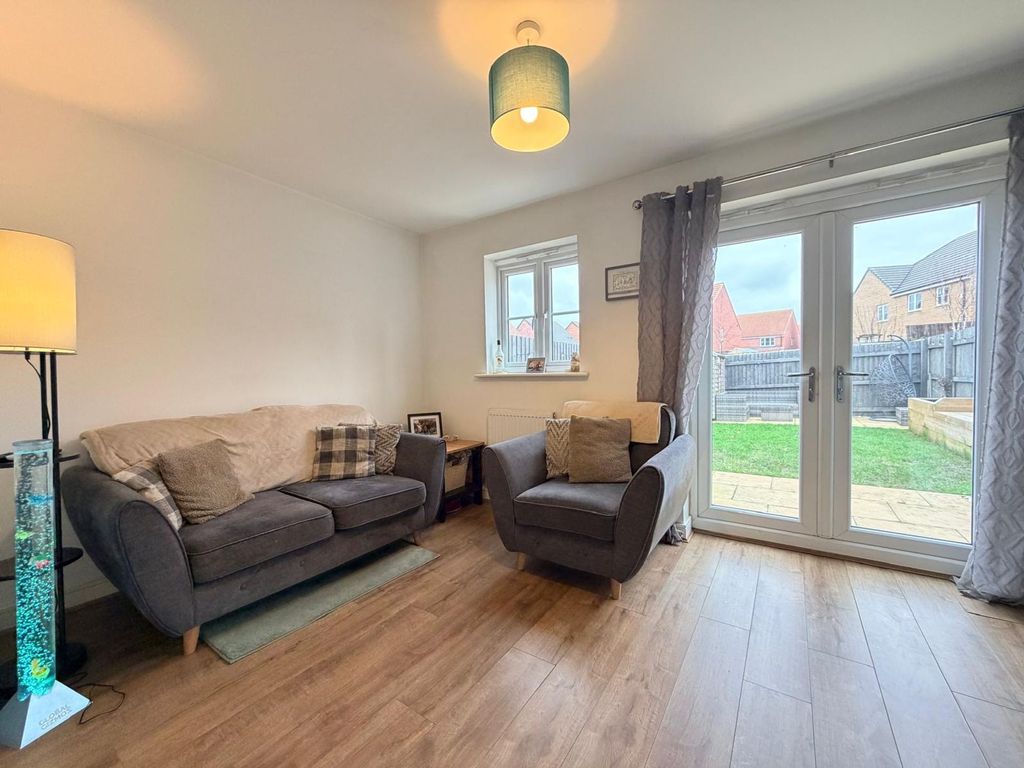 Property photo 3 of 18