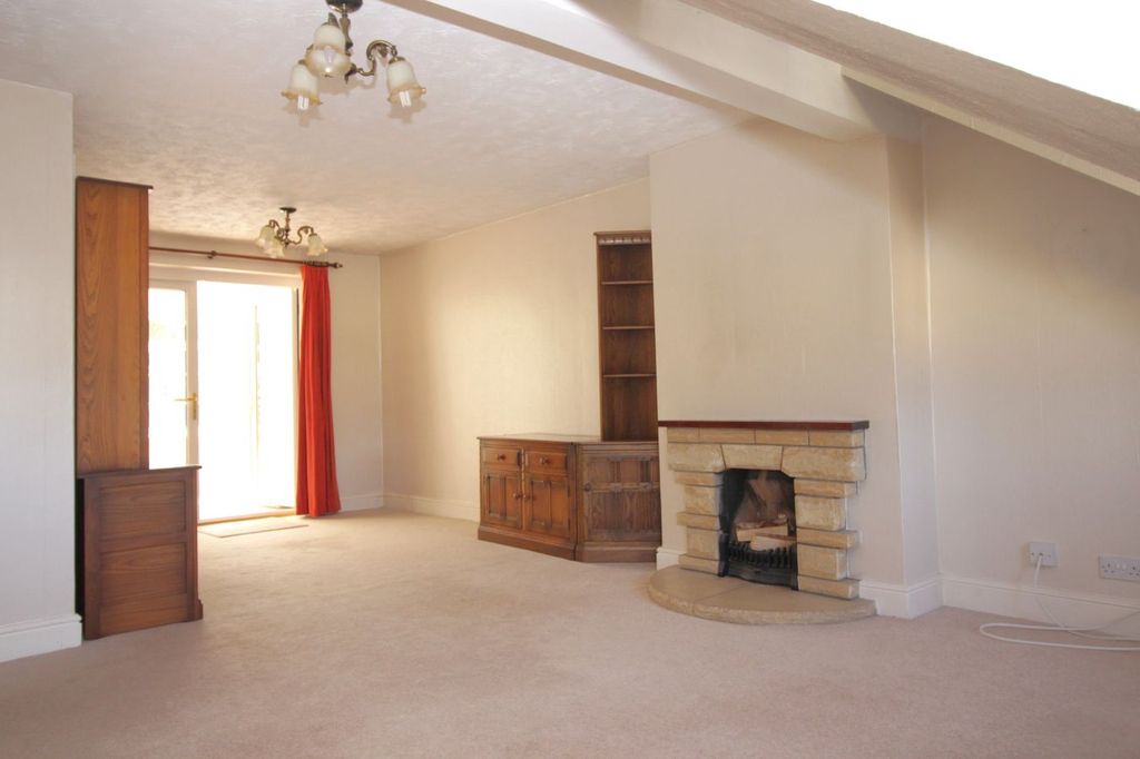 Property photo 3 of 22