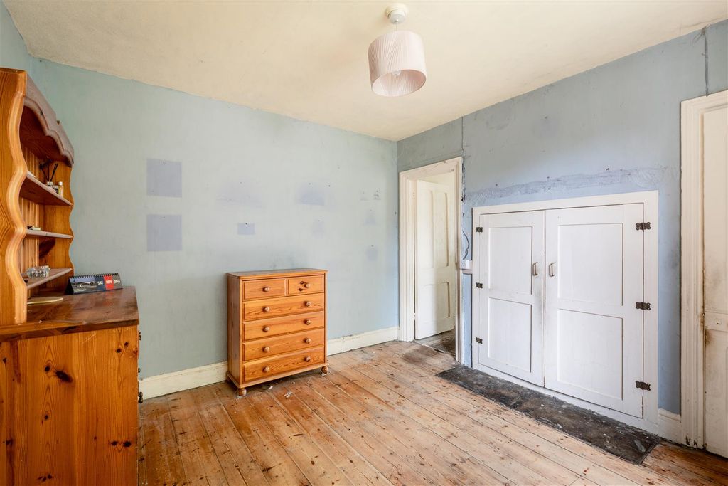 Additional image 8 of 5 bed semi-detached house for saleMuster Green South, Haywards Heath RH16