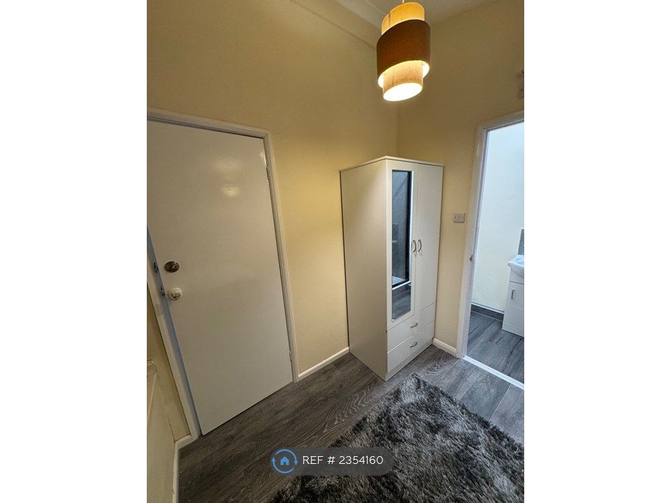 Property photo 3 of 34