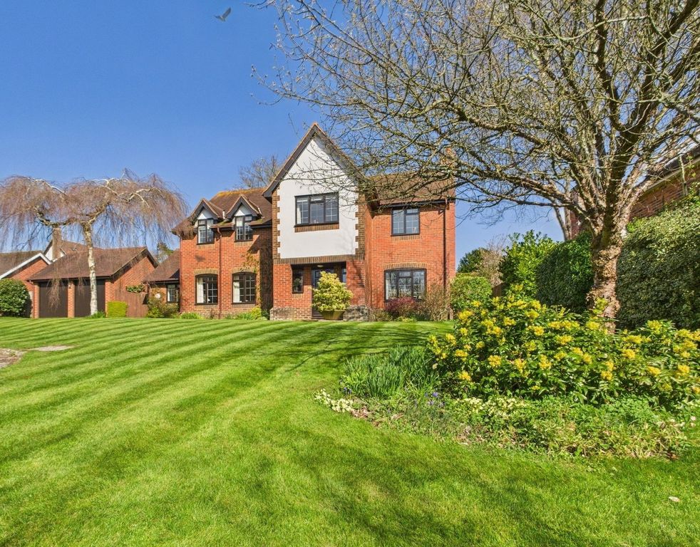 Property photo 1 of 37