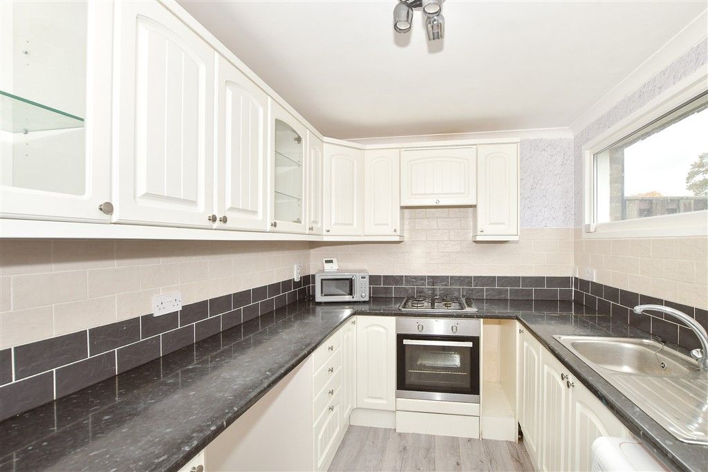 Property photo 3 of 14 Kitchen