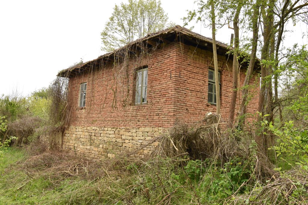 Property photo 2 of 7