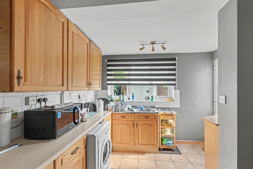 Additional image 5 of 3 bed terraced house for saleLinby Close, Nottingham NG5
