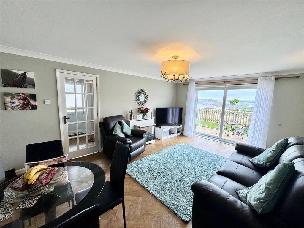 Property photo 2 of 15 Lounge 2.Jpg