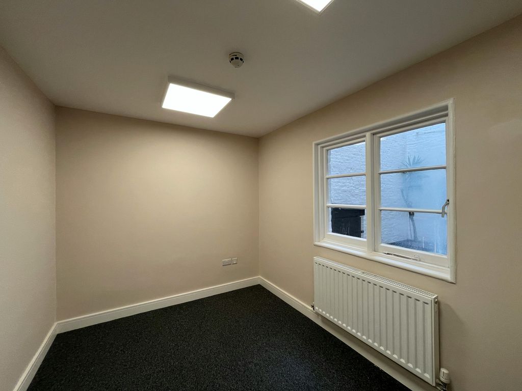 Property photo 2 of 5 20250904_111418953_Ios.Jpg