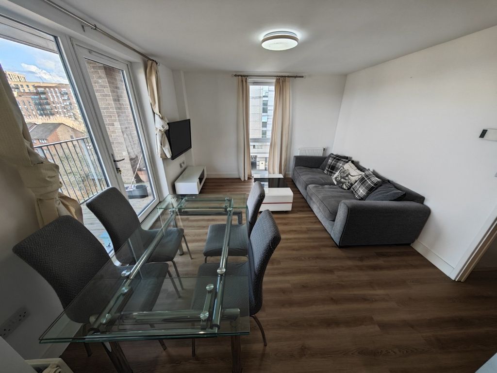 Property photo 2 of 9 4136553