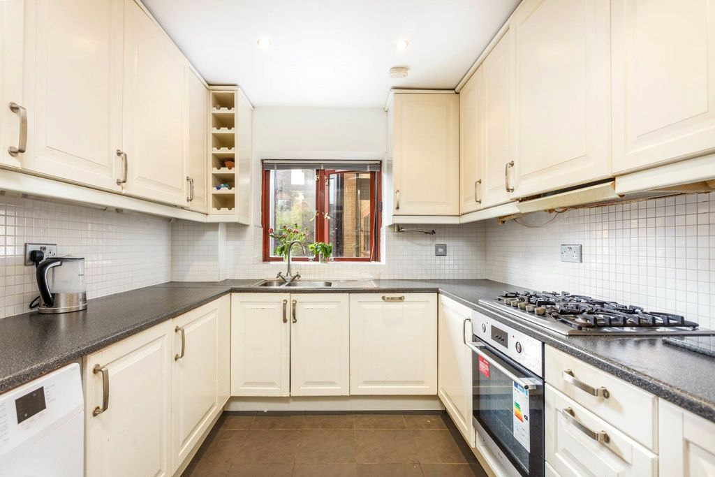 Property photo 2 of 11 Picture No. 06