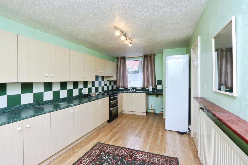 Property photo 2 of 17 Pbox-Img.Jpg