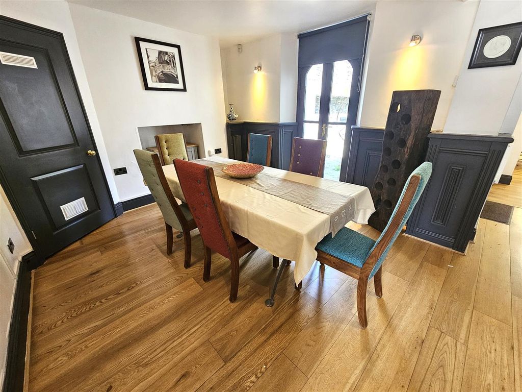 Property photo 3 of 20 Dining Room.Jpg