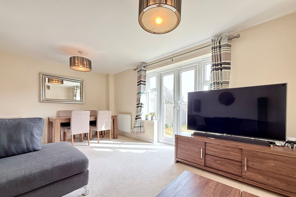 Property photo 3 of 14