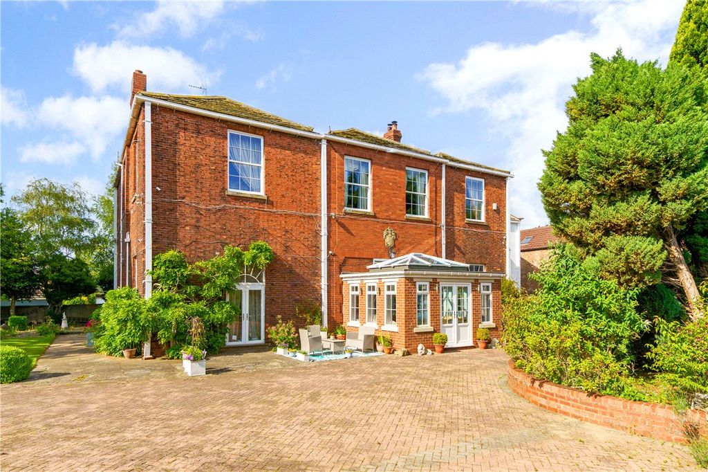 Property photo 1 of 37 Picture No. 38