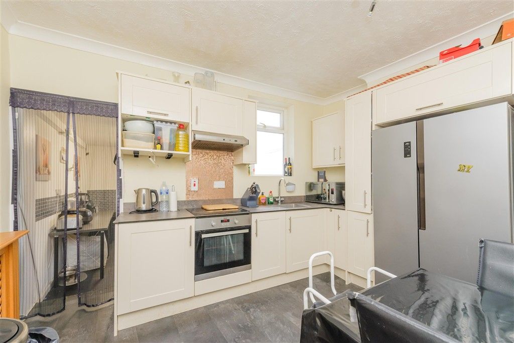 Property photo 3 of 11 Kitchen/Diner