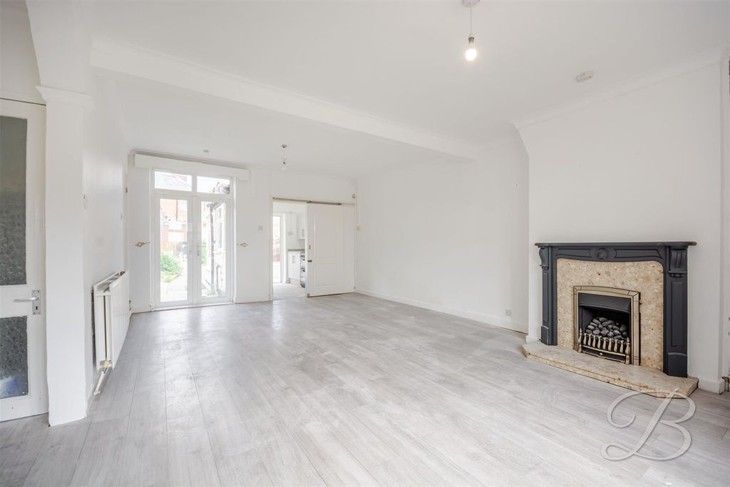 Property photo 2 of 33 Pdftyprbzeiqdvu32E9E9G.Jpg