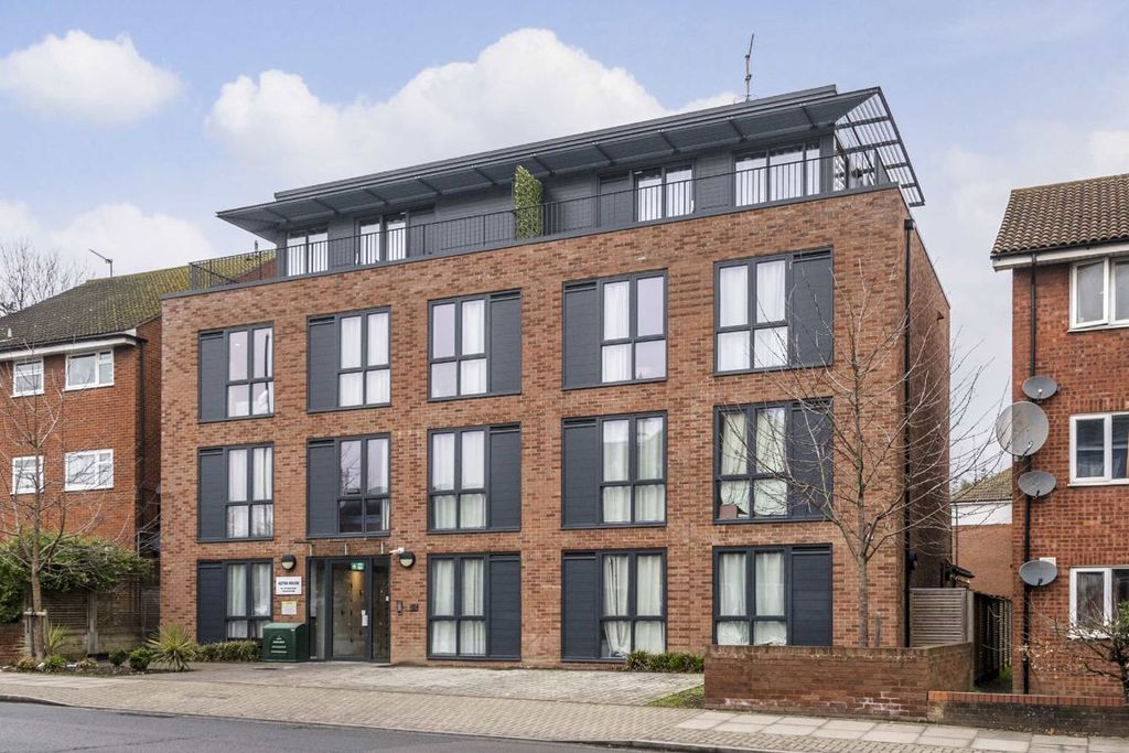 Property photo 1 of 6