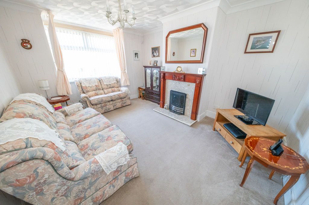 Property photo 2 of 16 Photo 10