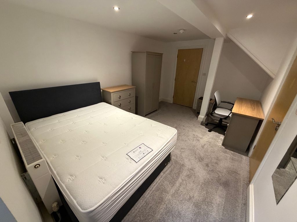Property photo 1 of 3 Bedroom 1