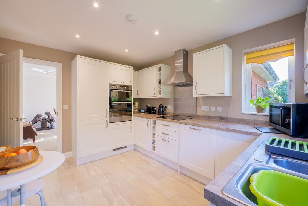 Property photo 3 of 24 5705674