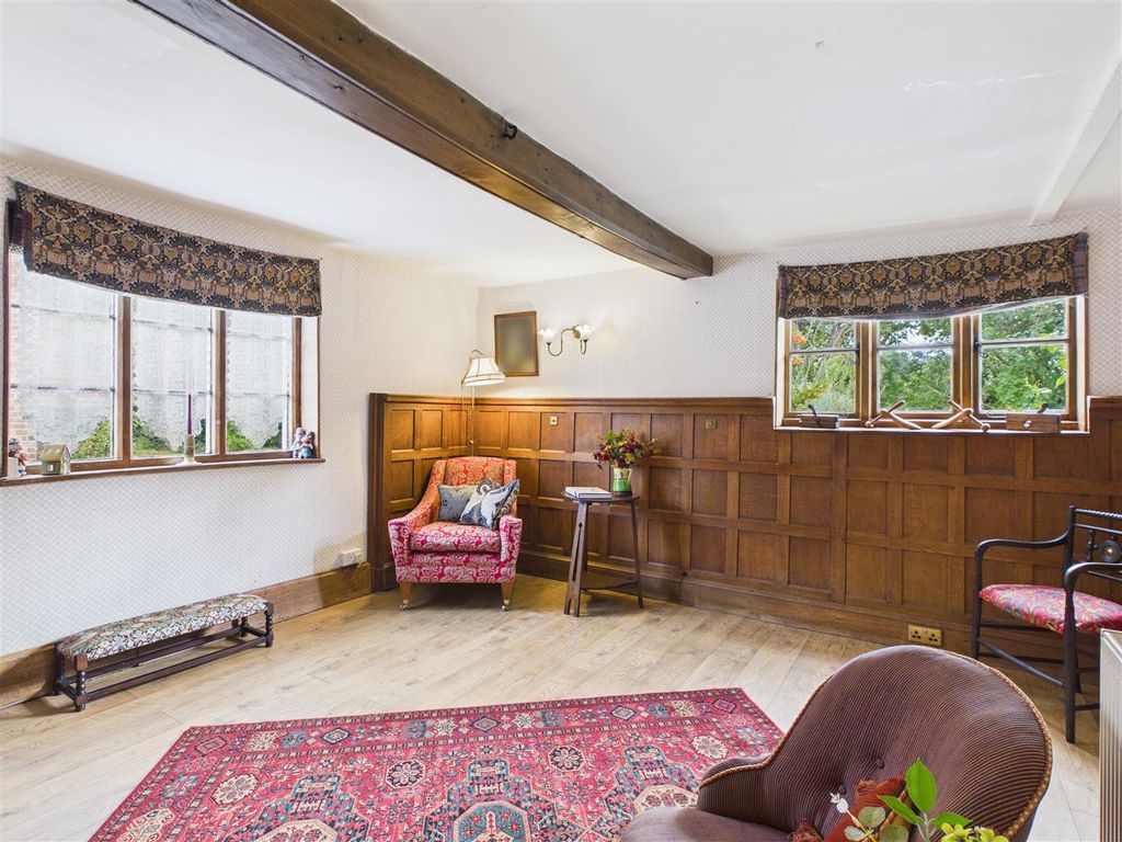 Property photo 3 of 34 Cam02935G0-Pr0125-Still005.Jpg