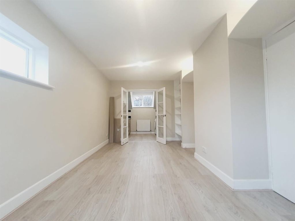 Property photo 3 of 7 -Yk7Nzixquolxmu8Z04Goq.Jpg