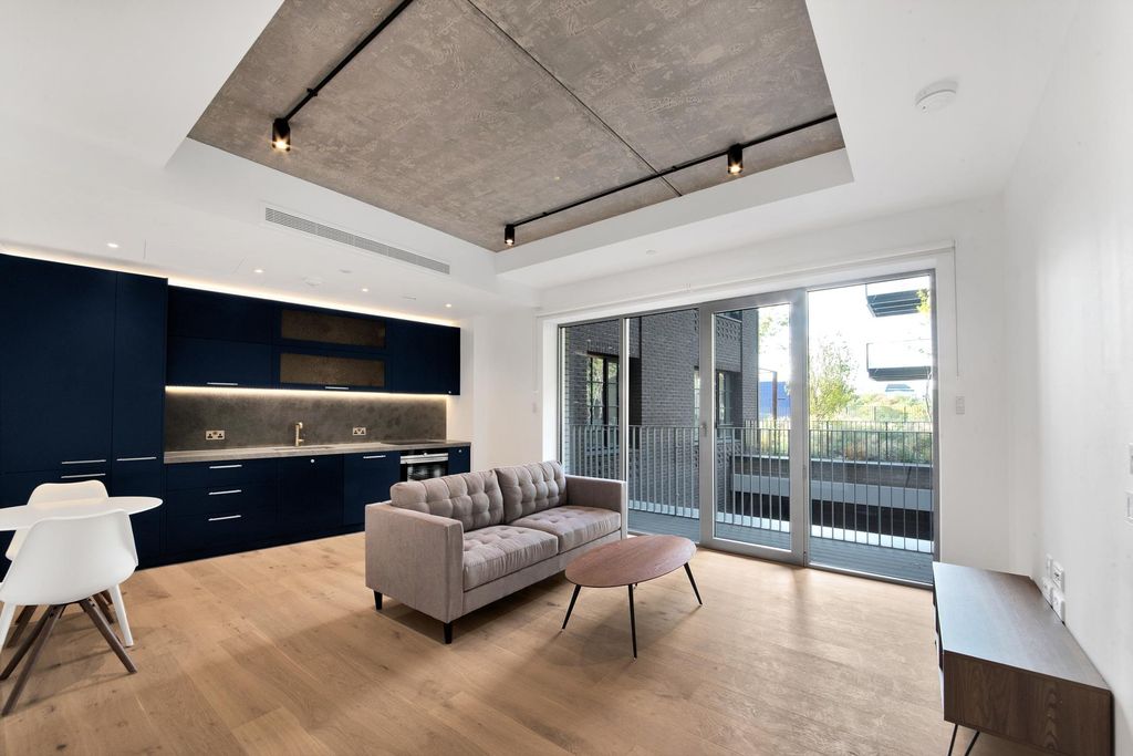Property photo 1 of 19