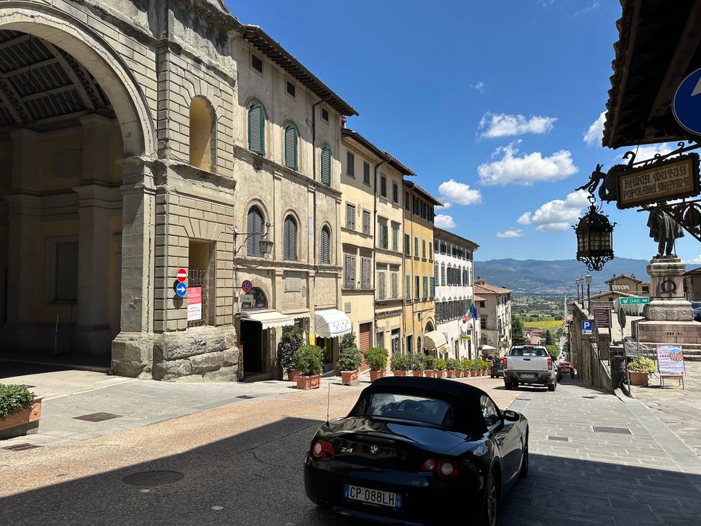 Property photo 2 of 26