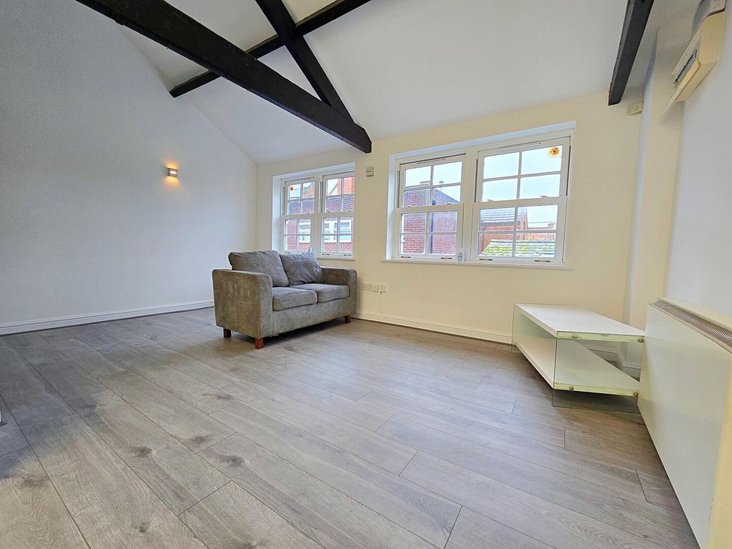 Property photo 2 of 5 Living Room