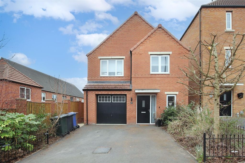 Property photo 1 of 15 Front