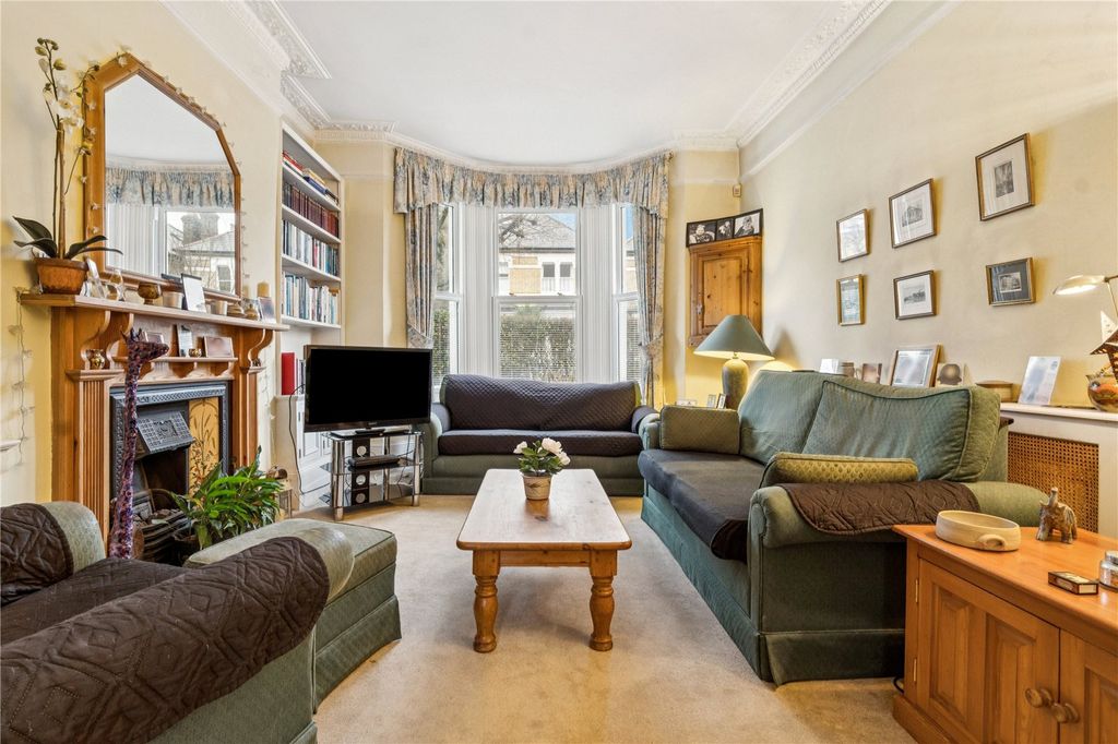 Property photo 3 of 11 Picture No. 01