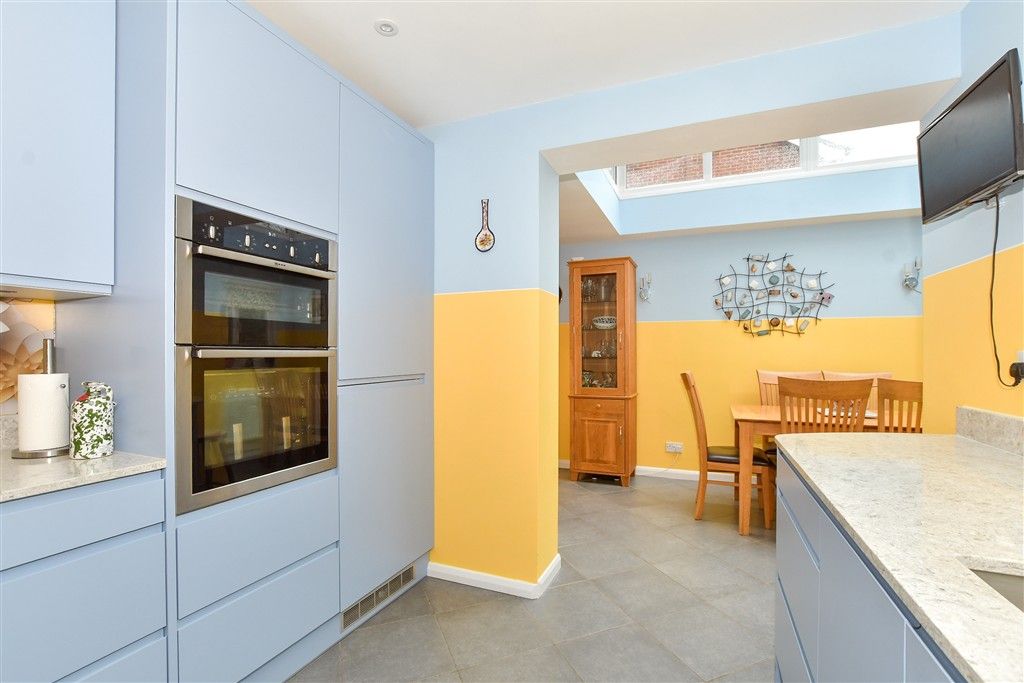 Property photo 1 of 20 Kitchen