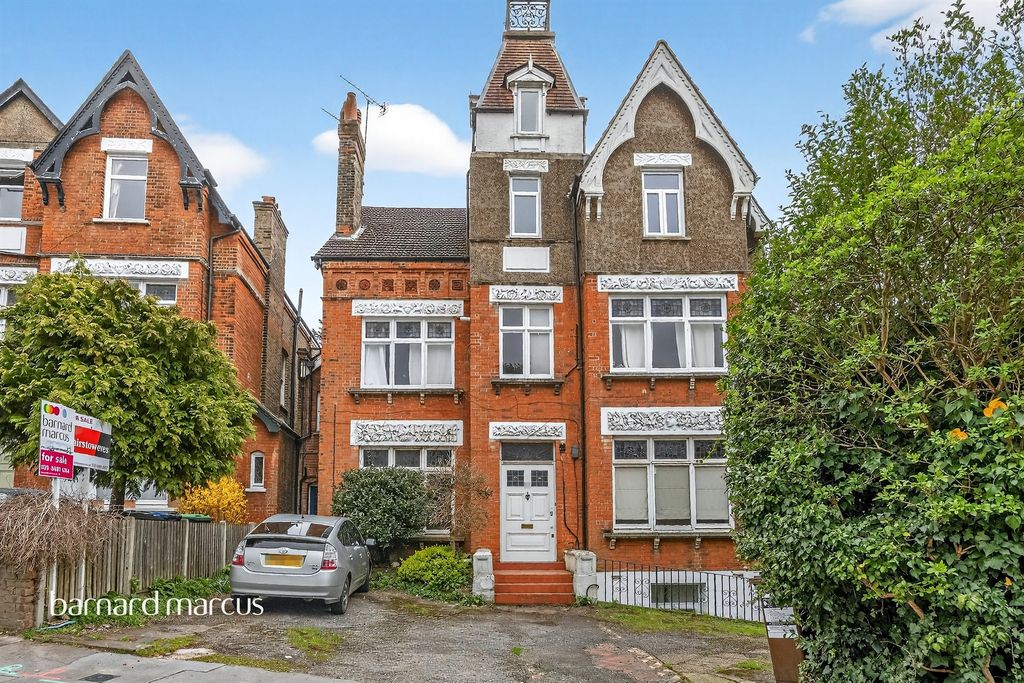 Property photo 1 of 18