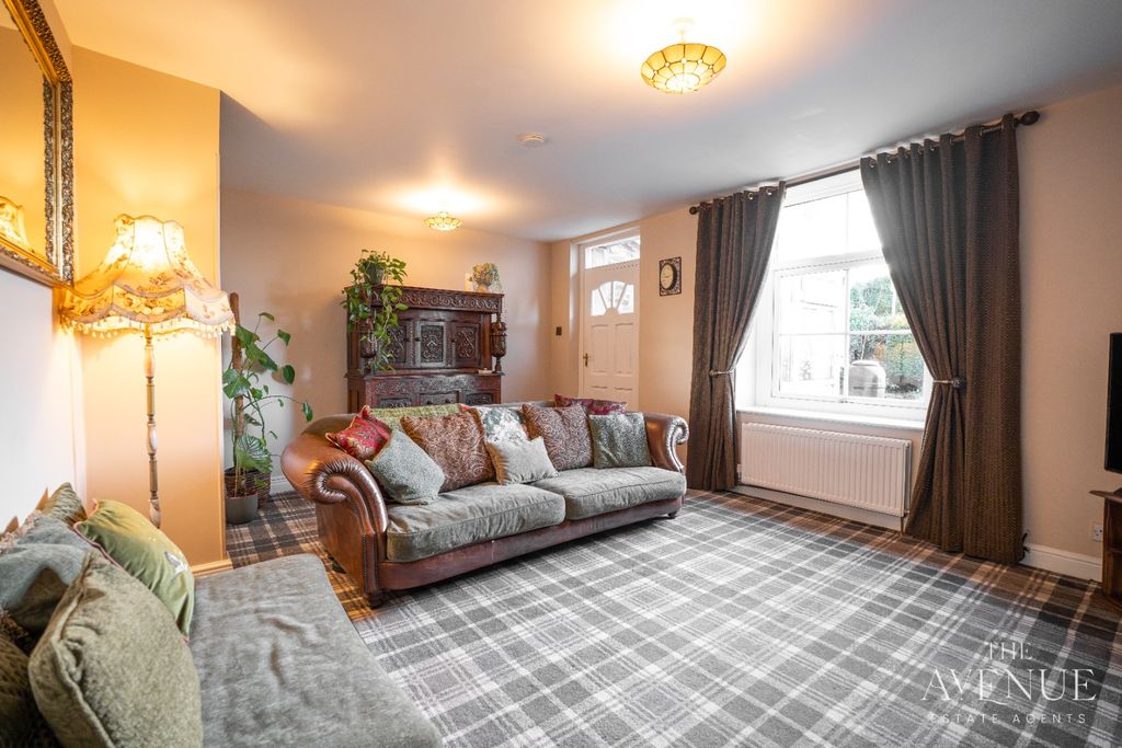 Property photo 3 of 35 4645397