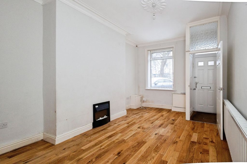 Property photo 3 of 15 Living Room