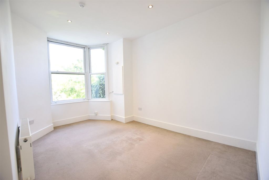Property photo 3 of 10 Picture No. 29
