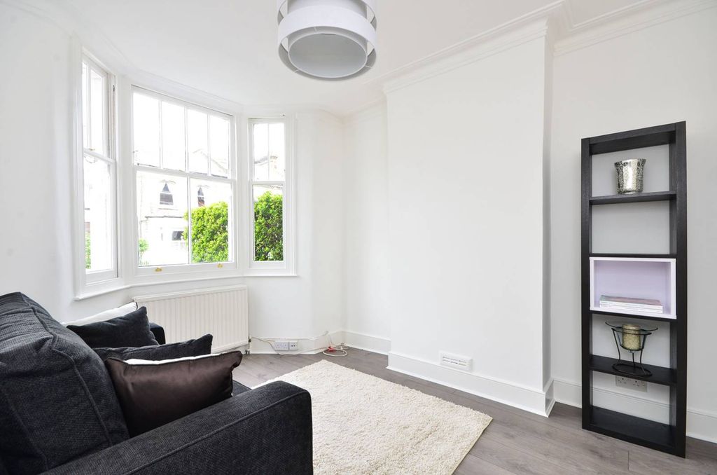 Property photo 1 of 8