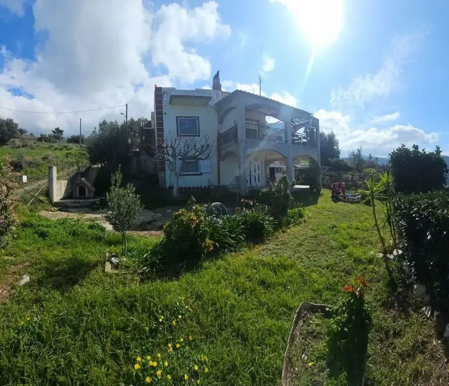 Property photo 2 of 16