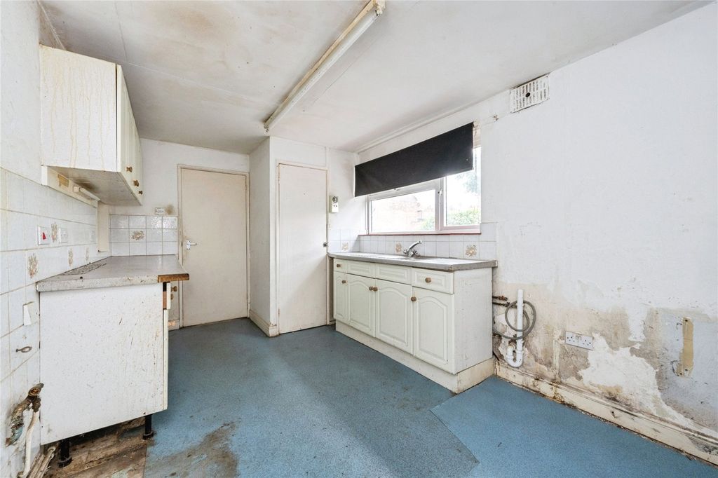 Property photo 3 of 17 Picture No. 28