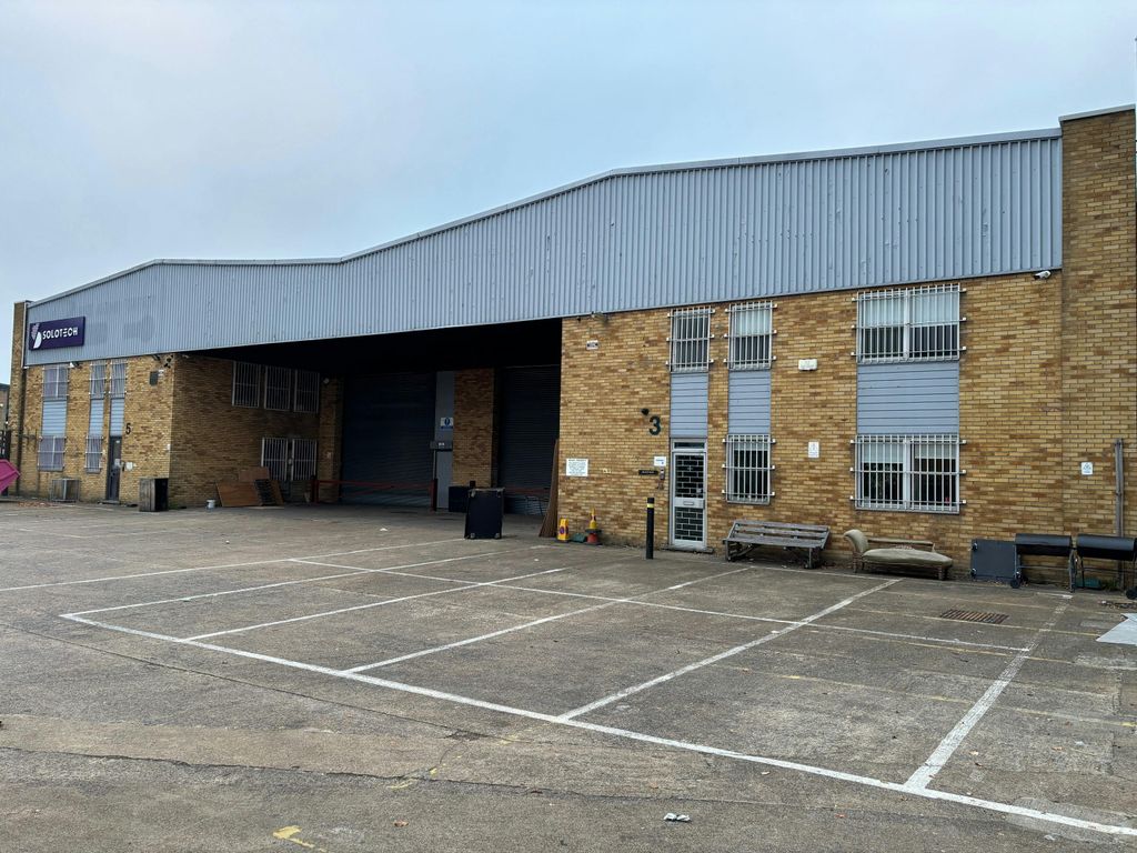 Property photo 3 of 5 External 3.Jpg