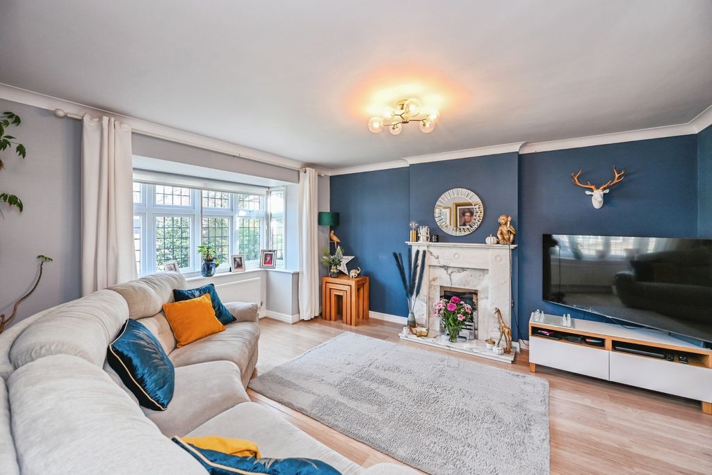 Property photo 3 of 22 Pbox-Img.Jpg