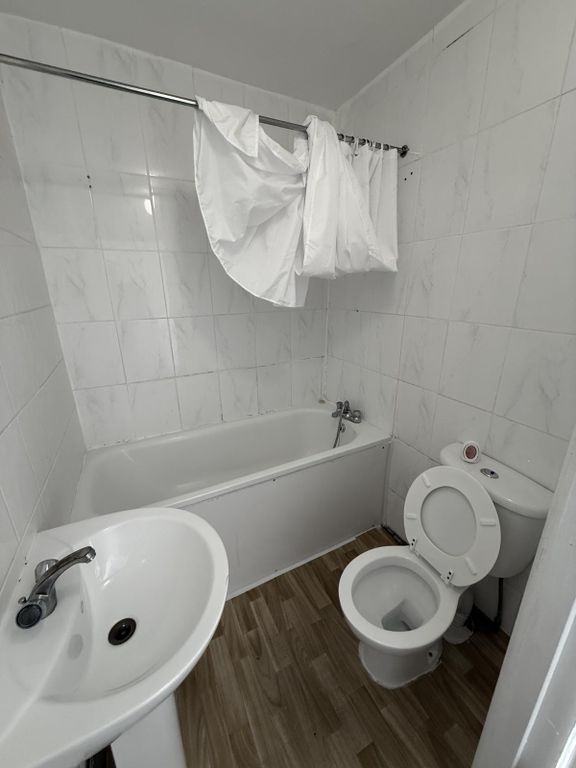 Property photo 2 of 6 Https://Cdn.Rmcloud.Online/Rmc-Temp-Live/Cameron/06cd4A408d69F838Af88Df00140671Db.Jpeg