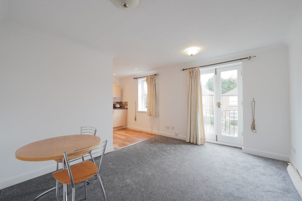 Property photo 3 of 8 Picture No. 06