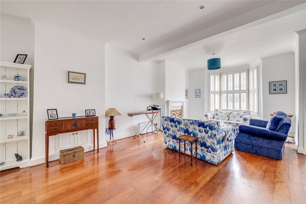 Property photo 2 of 13 Picture No. 15