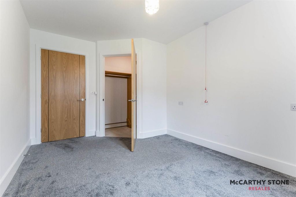 Additional image 8 of 1 bed flat for salePark House, Old Park Road, Hitchin SG5