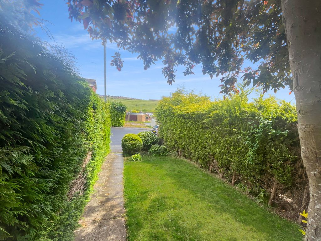 Property photo 2 of 19