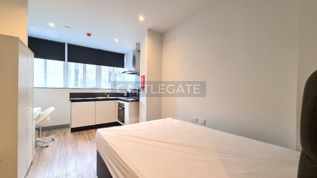 Property photo 2 of 10 Room 29, Renaissance Works, 105 New Street, Huddersfield, HD1 2As (12)