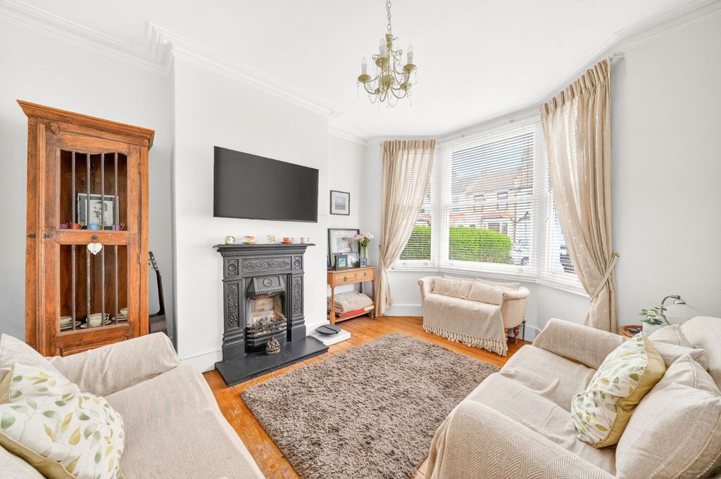 Property photo 2 of 26