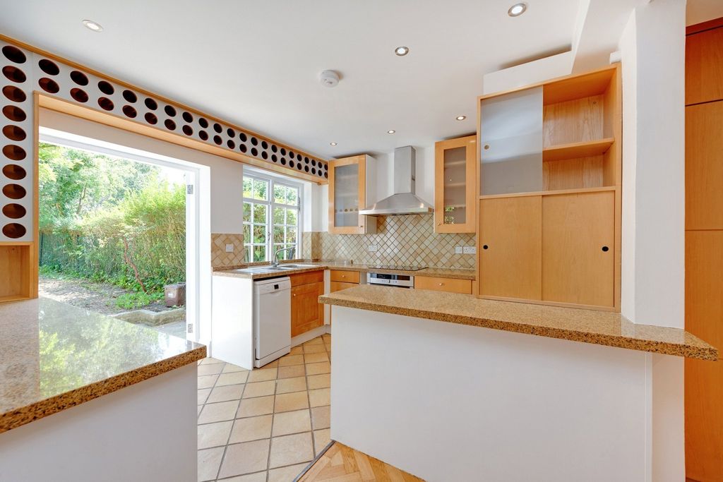 Property photo 3 of 9 Picture No. 05
