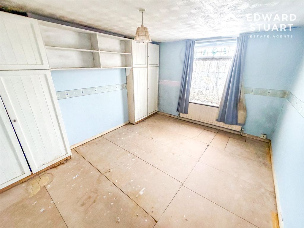 Property photo 3 of 12 Picture No. 16