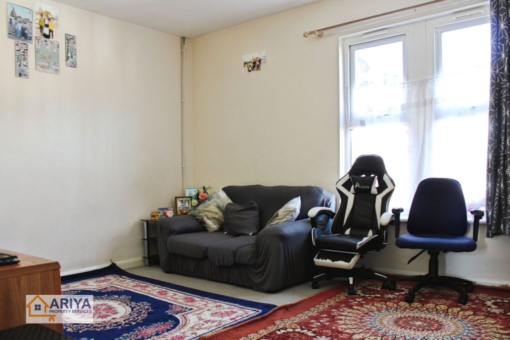 Property photo 3 of 11